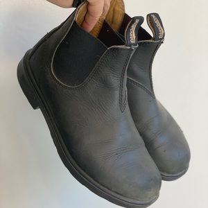 Womens Blundstone Chelsea Boot in Black leather